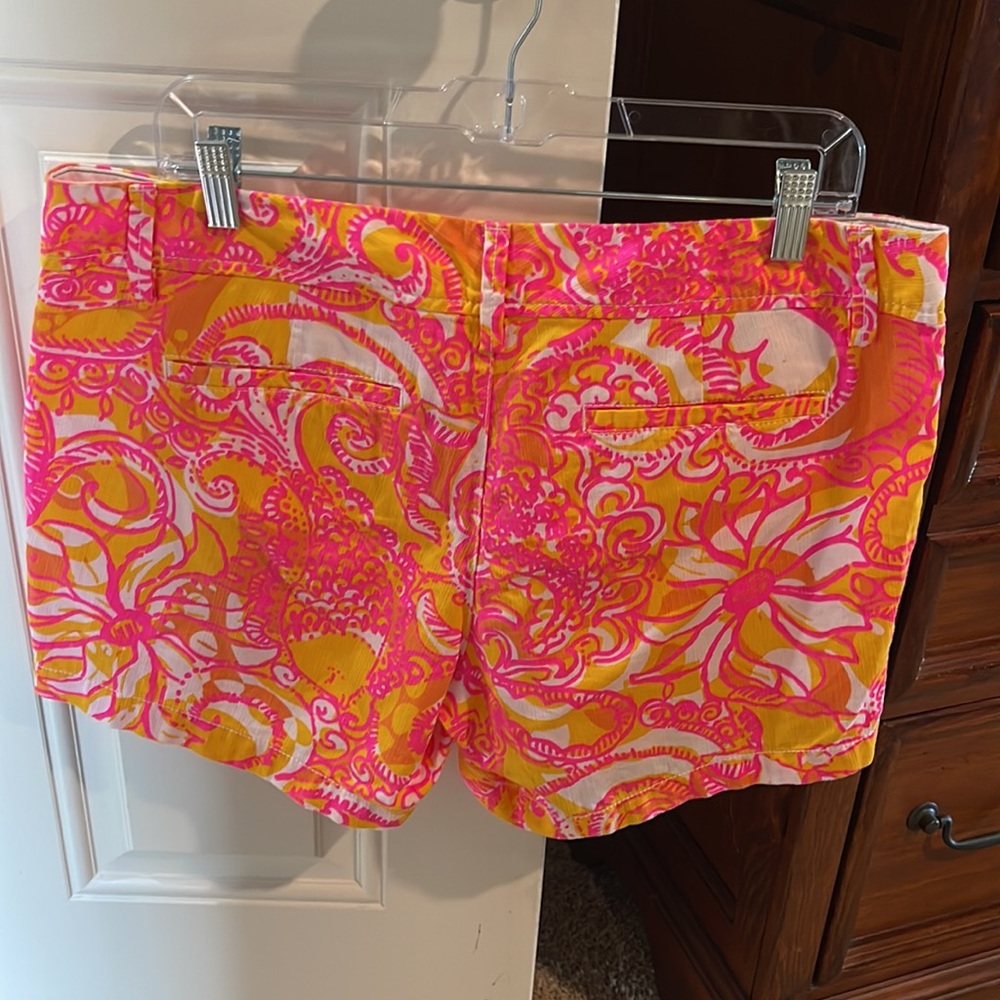 Lilly Pulitzer Callahan shorts New without tags size 12 - Picture 2 of 4